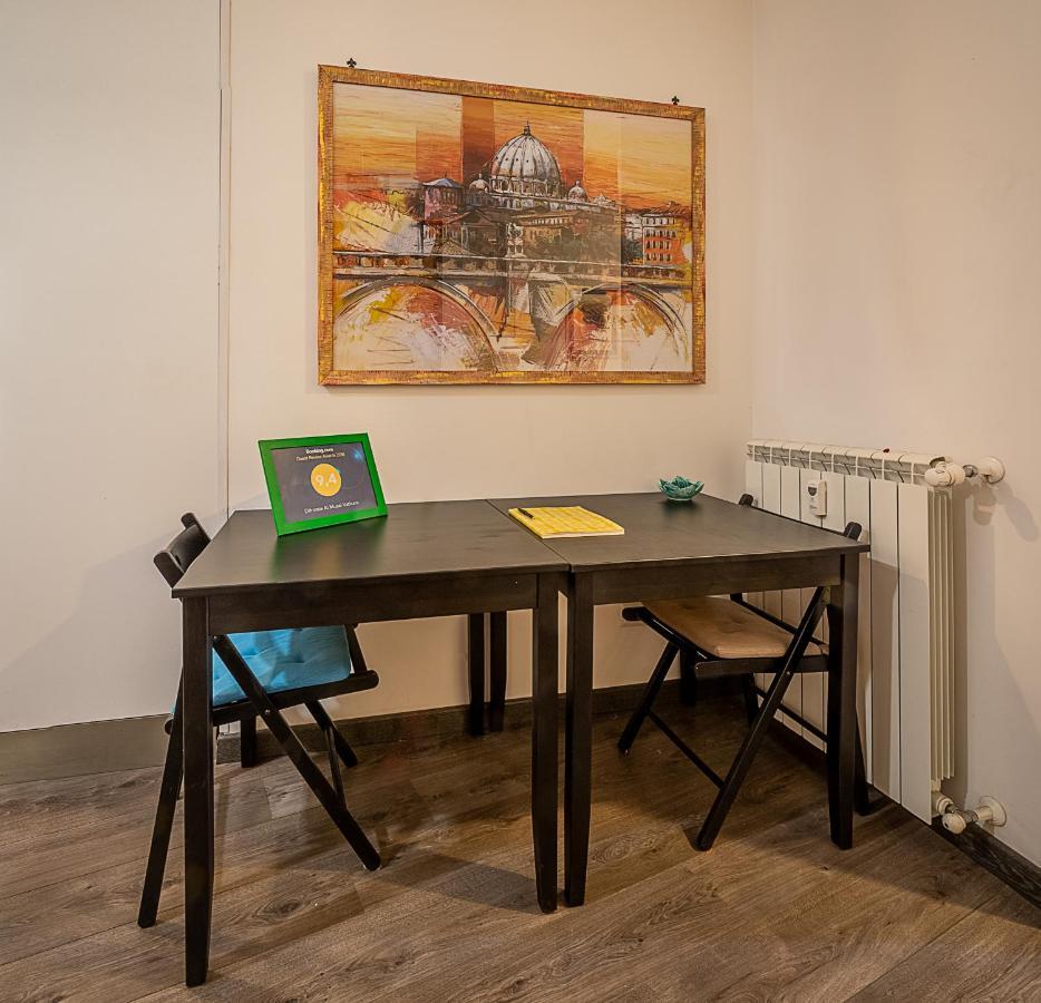 Difronte Ai Musei Vaticani Rom Exteriör bild